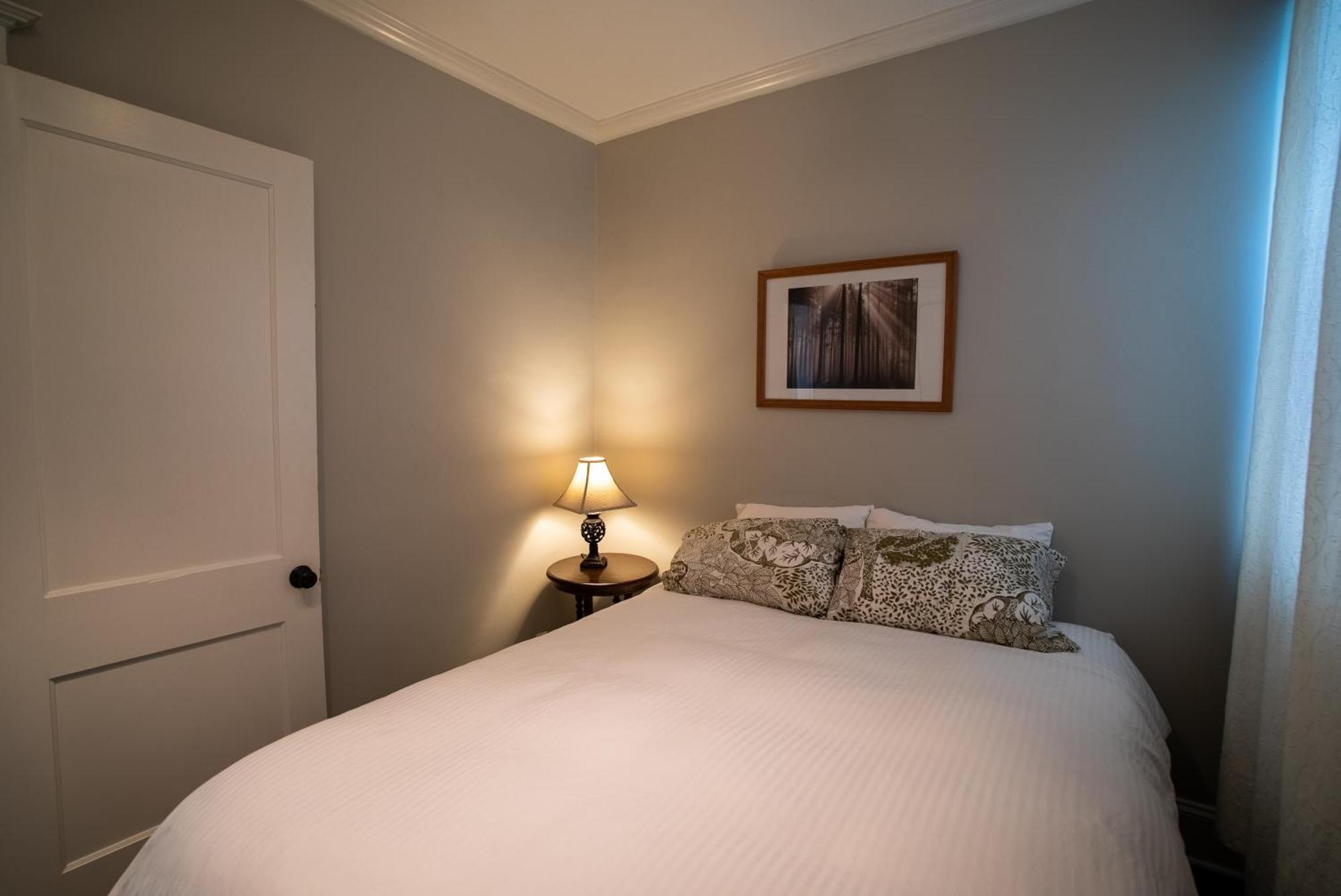 Roscoe Village Guesthouse Чикаго Номер фото